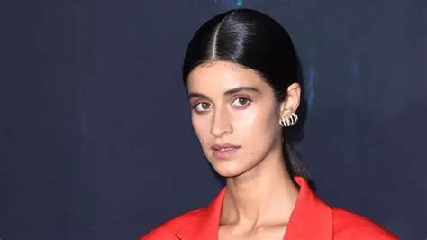 Anya Chalotra Bio, Age, Parents, Height, Boyfriend, Net Worth